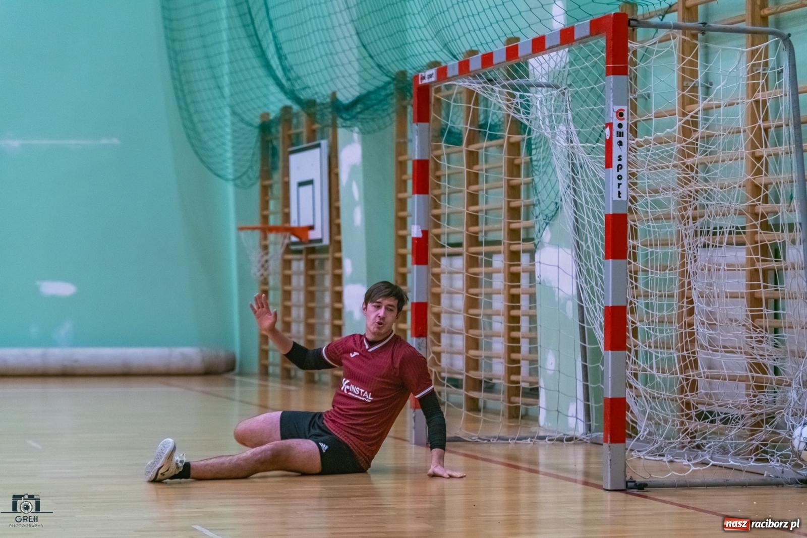 Zdjęcie w galerii na portalu naszraciborz.pl: Futsal. Galaktyczni sprzątnęli Bałagan [FOTO] wiadomości z regionu