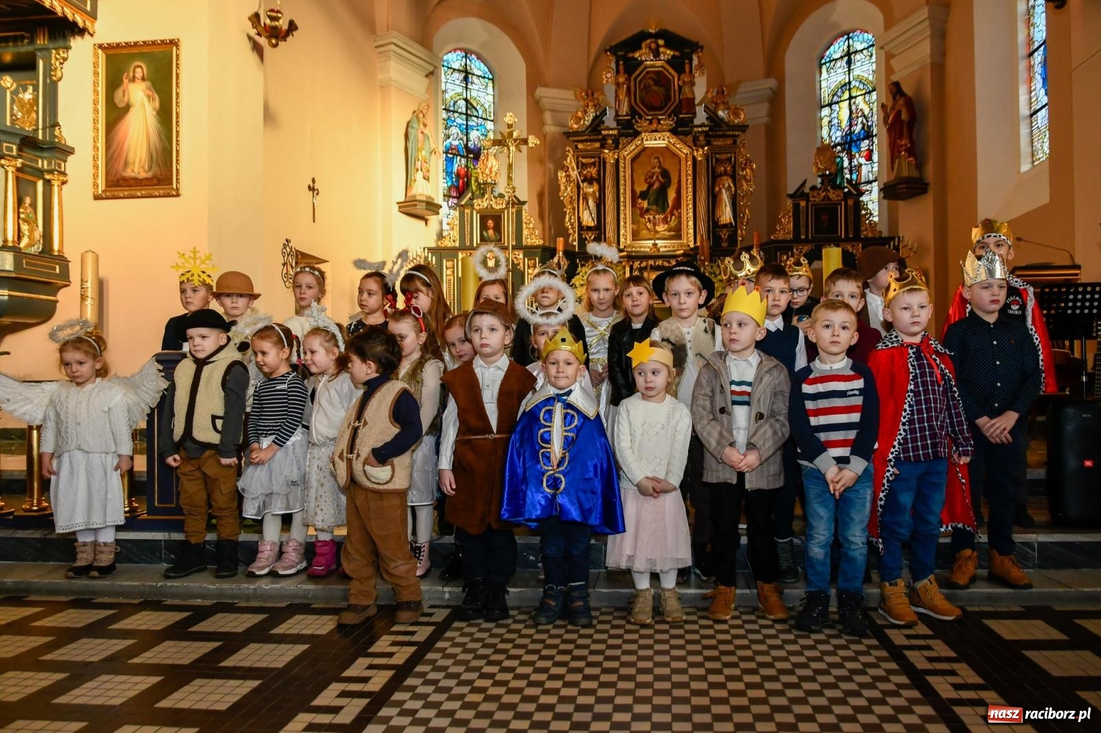 Zdjęcie w galerii na portalu naszraciborz.pl: Kolędowanie w Brzeziu – koncert pełen wzruszeń i radości [FOTO i WIDEO] wiadomości z regionu