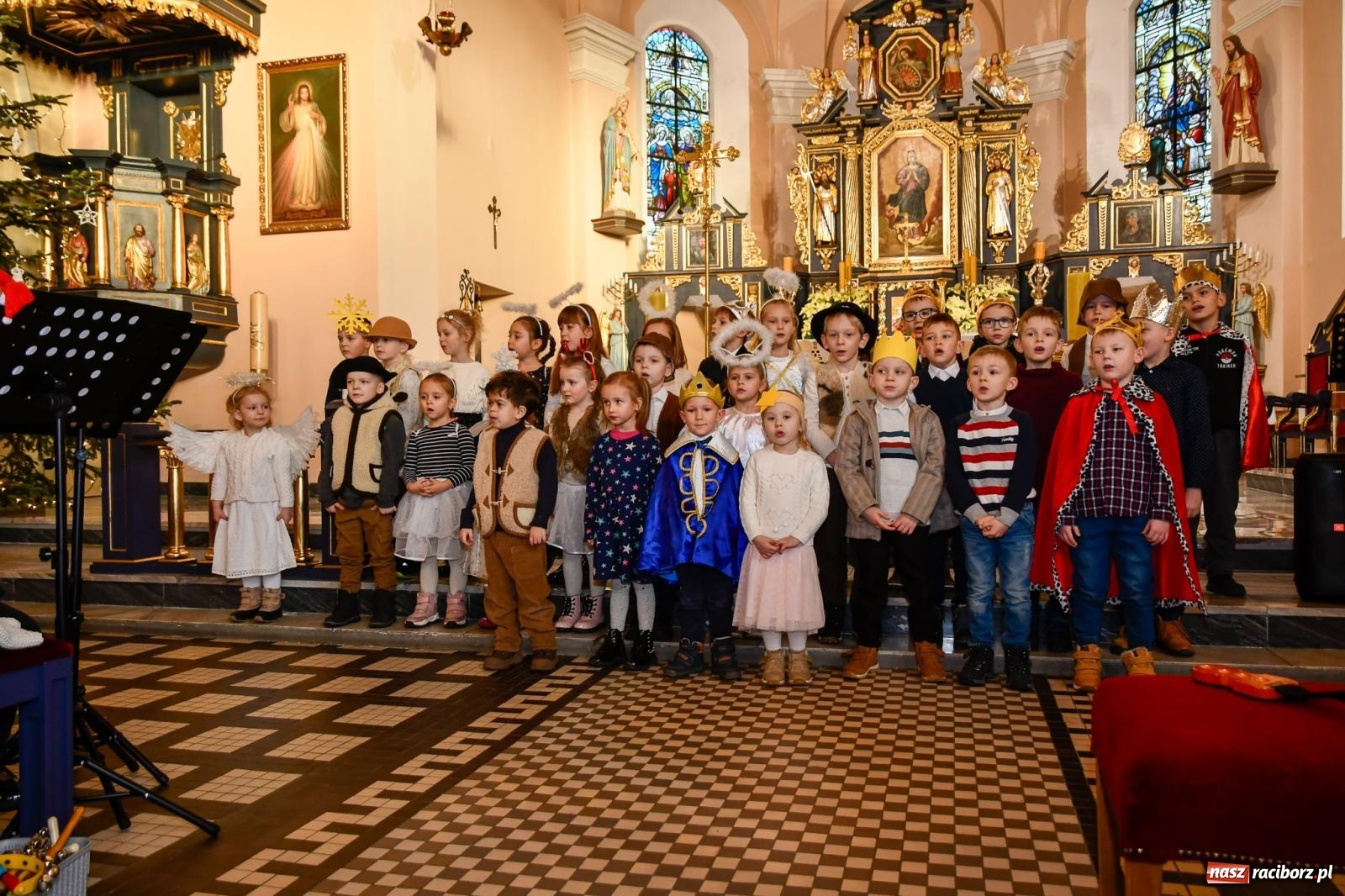Zdjęcie w galerii na portalu naszraciborz.pl: Kolędowanie w Brzeziu – koncert pełen wzruszeń i radości [FOTO i WIDEO] wiadomości z regionu