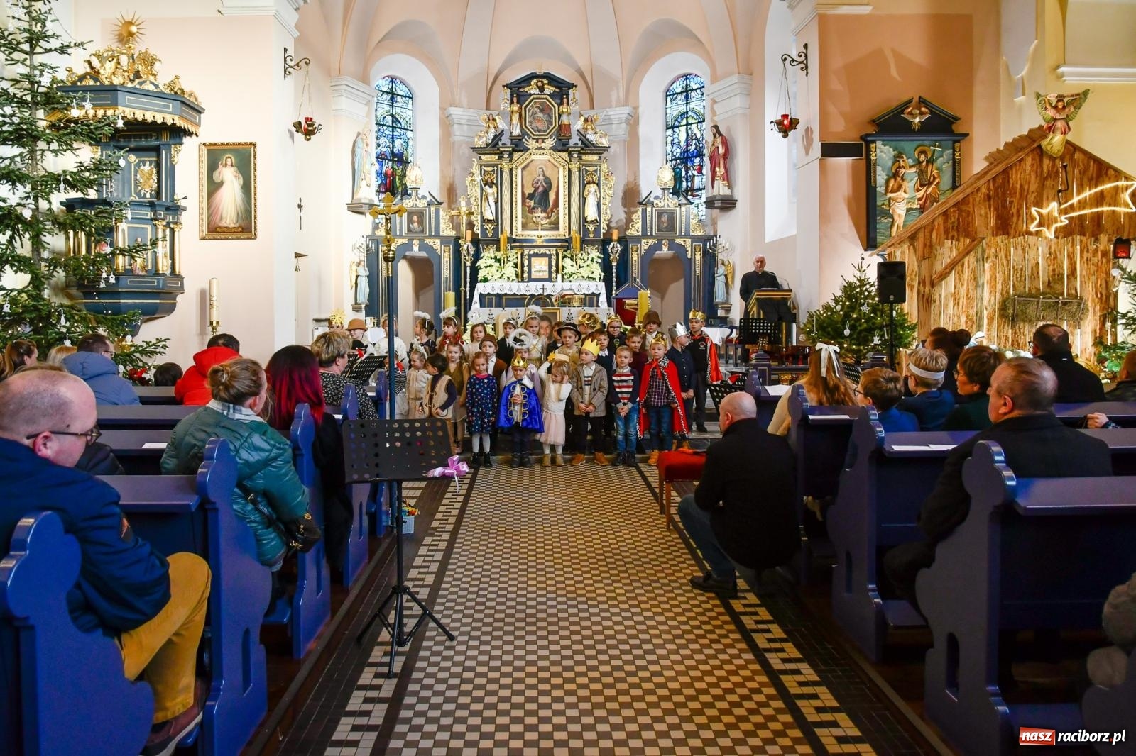 Zdjęcie w galerii na portalu naszraciborz.pl: Kolędowanie w Brzeziu – koncert pełen wzruszeń i radości [FOTO i WIDEO] wiadomości z regionu