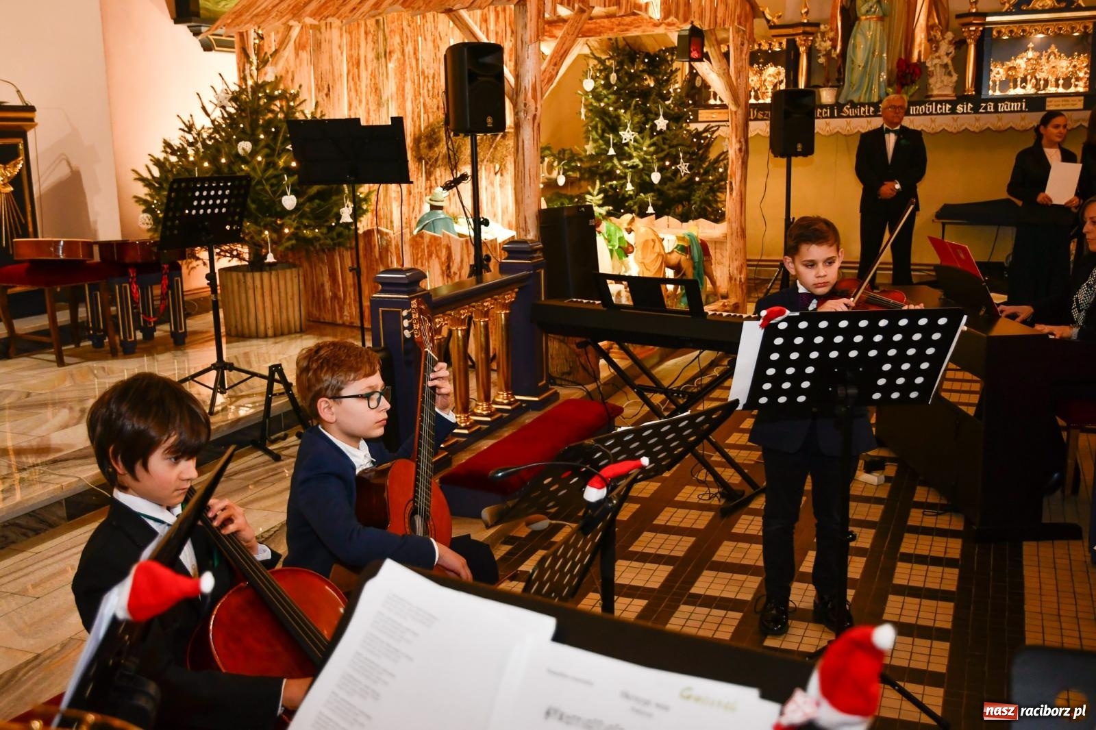 Zdjęcie w galerii na portalu naszraciborz.pl: Kolędowanie w Brzeziu – koncert pełen wzruszeń i radości [FOTO i WIDEO] wiadomości z regionu
