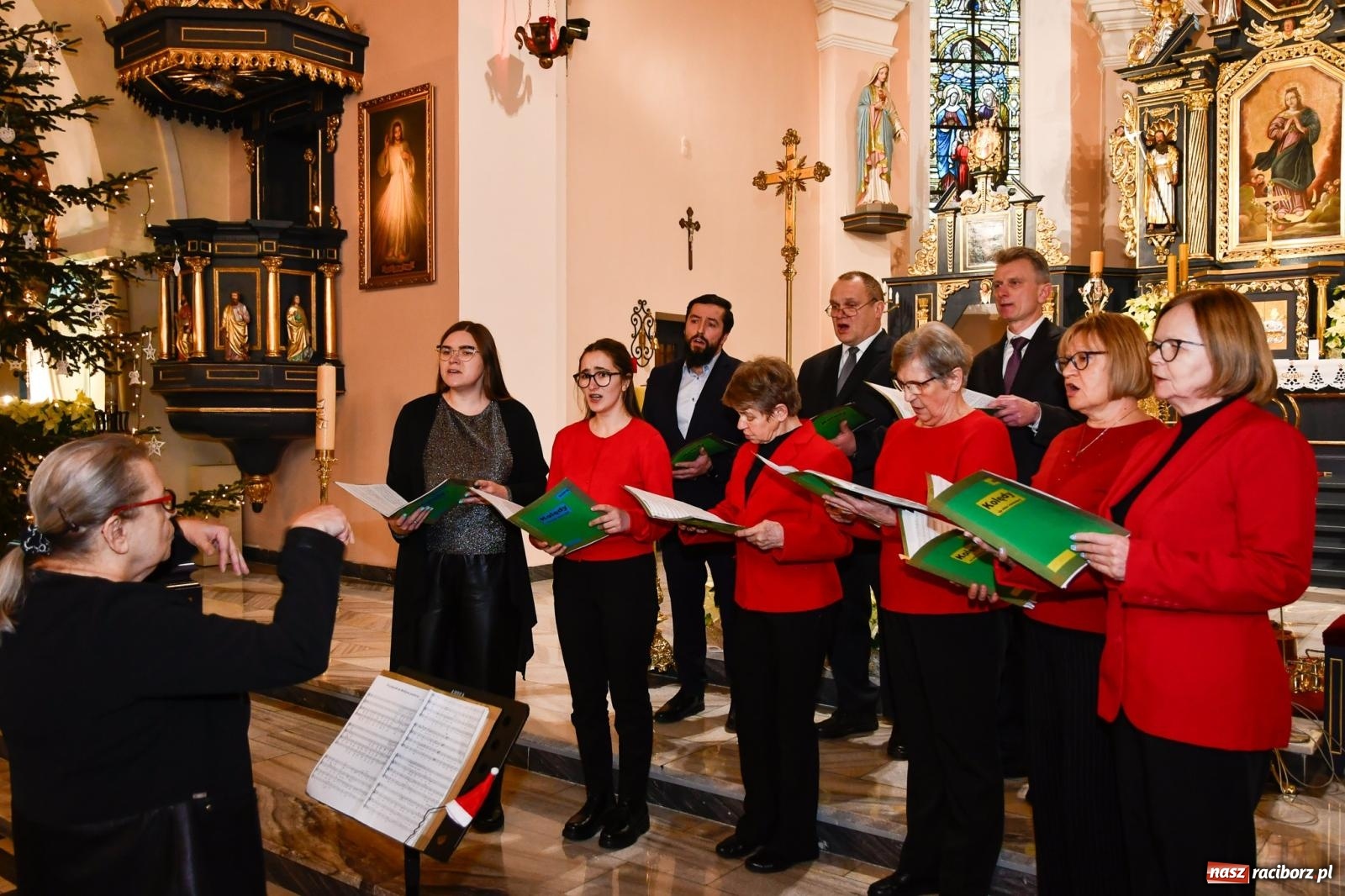 Zdjęcie w galerii na portalu naszraciborz.pl: Kolędowanie w Brzeziu – koncert pełen wzruszeń i radości [FOTO i WIDEO] wiadomości z regionu