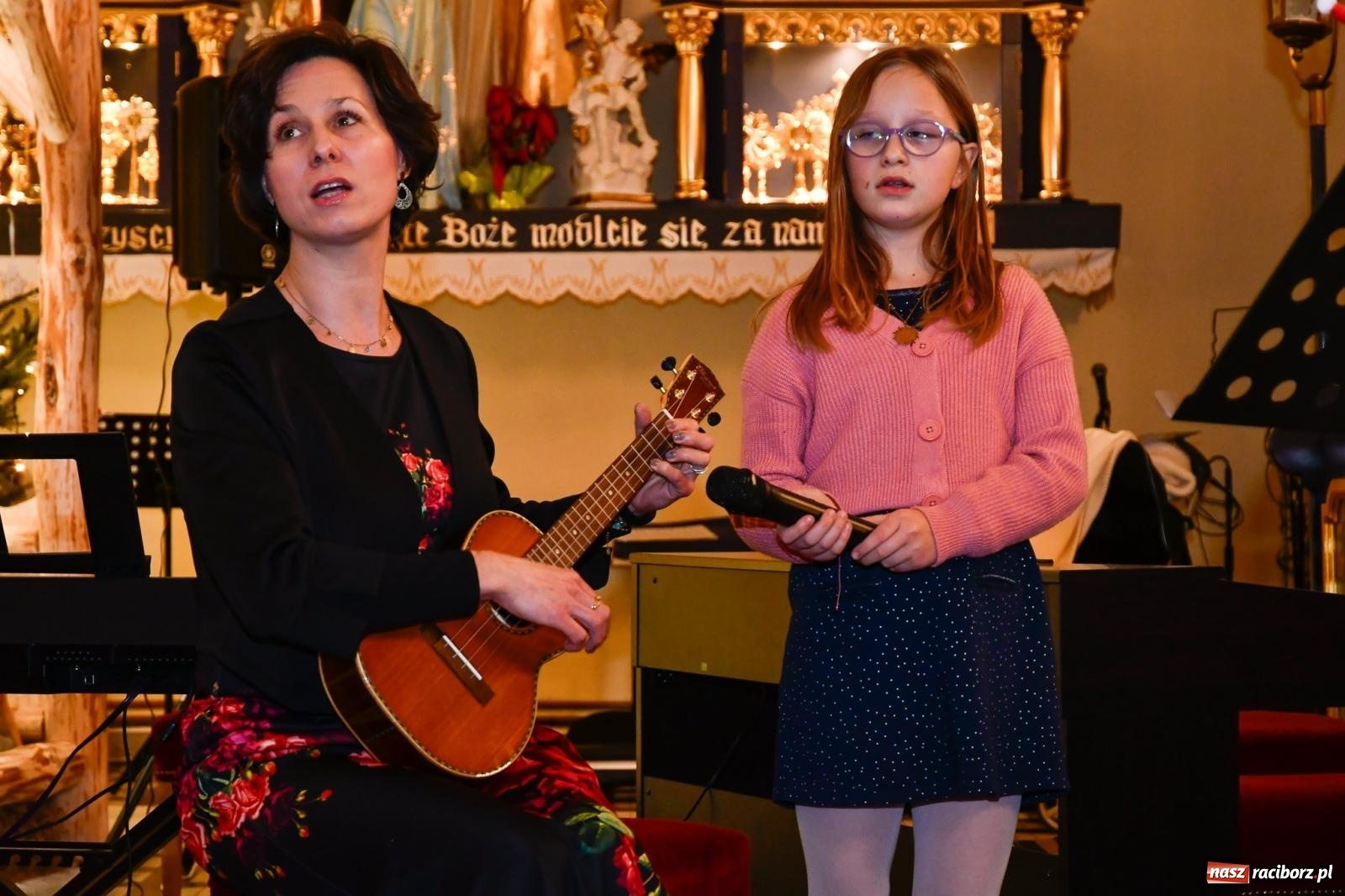 Zdjęcie w galerii na portalu naszraciborz.pl: Kolędowanie w Brzeziu – koncert pełen wzruszeń i radości [FOTO i WIDEO] wiadomości z regionu