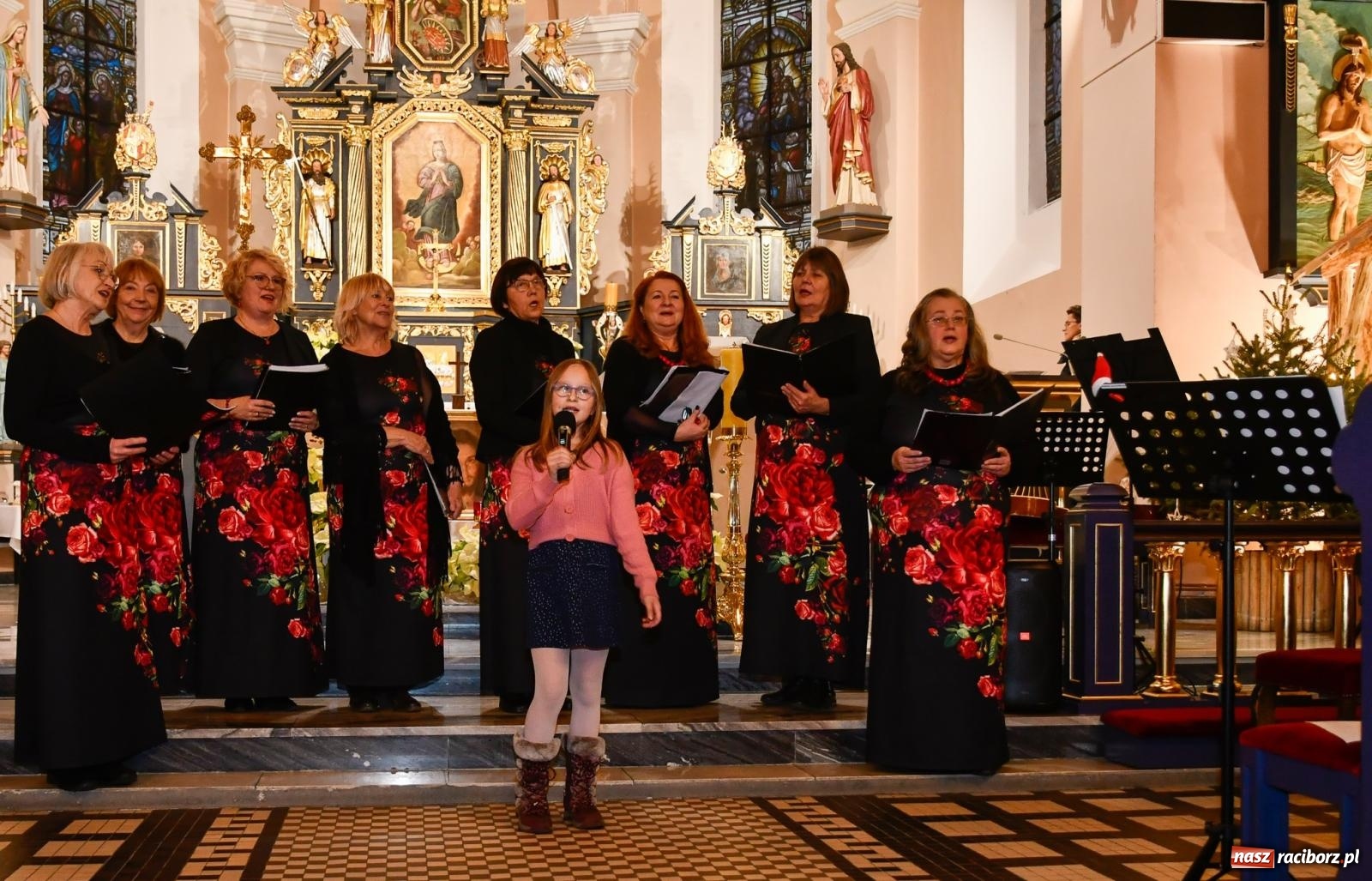 Zdjęcie w galerii na portalu naszraciborz.pl: Kolędowanie w Brzeziu – koncert pełen wzruszeń i radości [FOTO i WIDEO] wiadomości z regionu