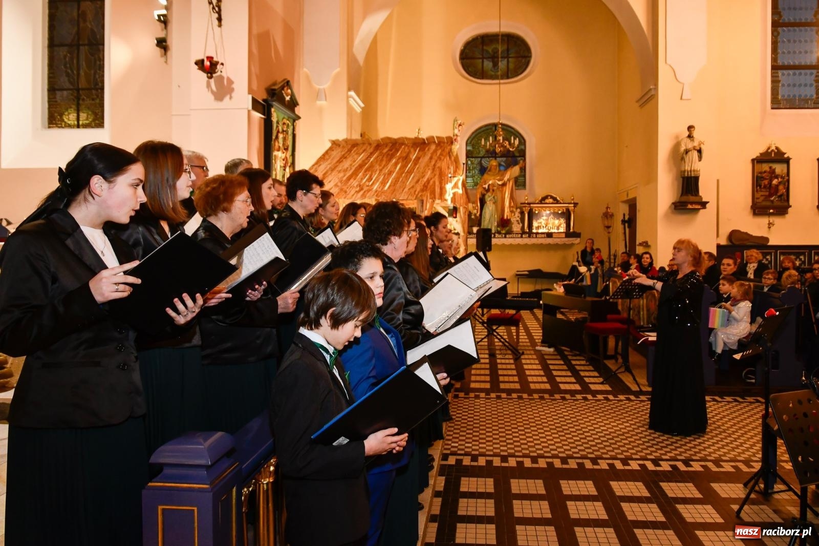 Zdjęcie w galerii na portalu naszraciborz.pl: Kolędowanie w Brzeziu – koncert pełen wzruszeń i radości [FOTO i WIDEO] wiadomości z regionu