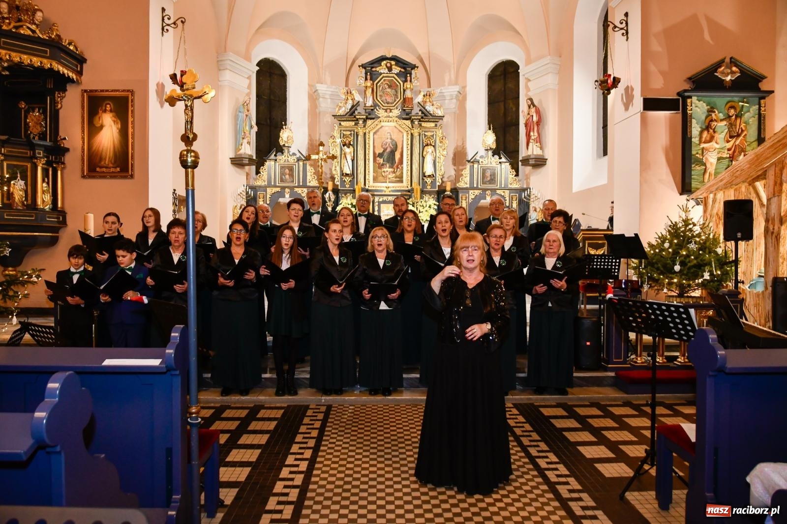 Zdjęcie w galerii na portalu naszraciborz.pl: Kolędowanie w Brzeziu – koncert pełen wzruszeń i radości [FOTO i WIDEO] wiadomości z regionu