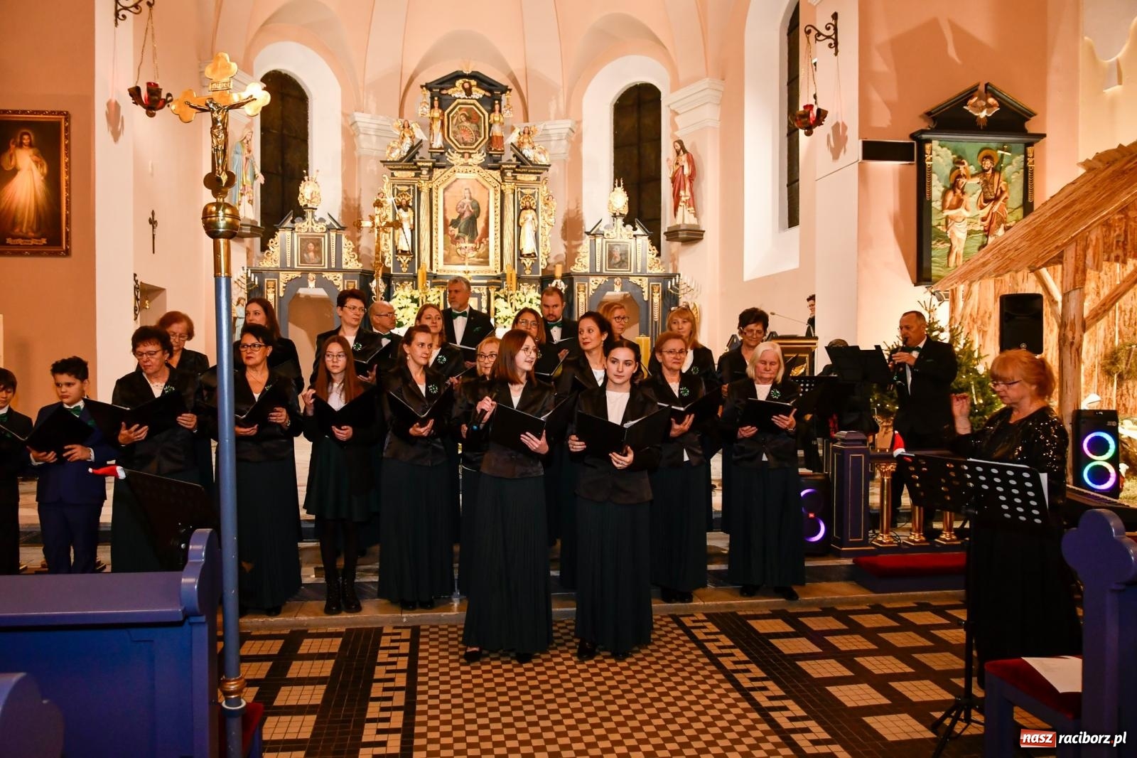 Zdjęcie w galerii na portalu naszraciborz.pl: Kolędowanie w Brzeziu – koncert pełen wzruszeń i radości [FOTO i WIDEO] wiadomości z regionu