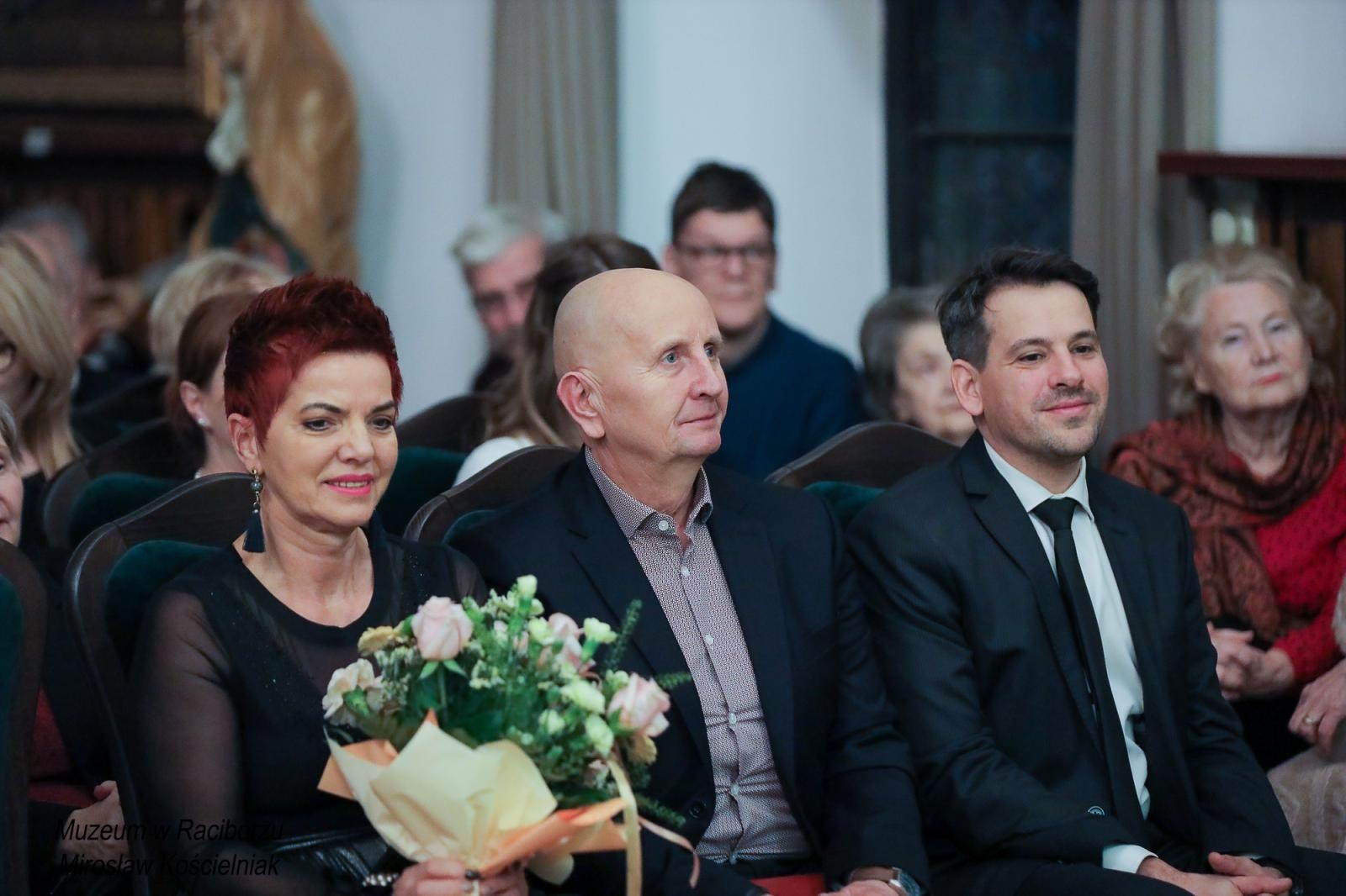 Zdjęcie w galerii na portalu naszraciborz.pl: Operetki czas zapełnił salę koncertową Muzeum wiadomości z regionu