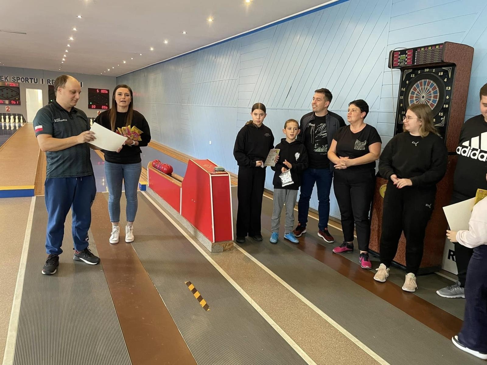 Zdjęcie w galerii na portalu naszraciborz.pl: Rodzinne emocje na I Kręglarskim Turnieju Rodzinnym w Raciborzu wiadomości z regionu