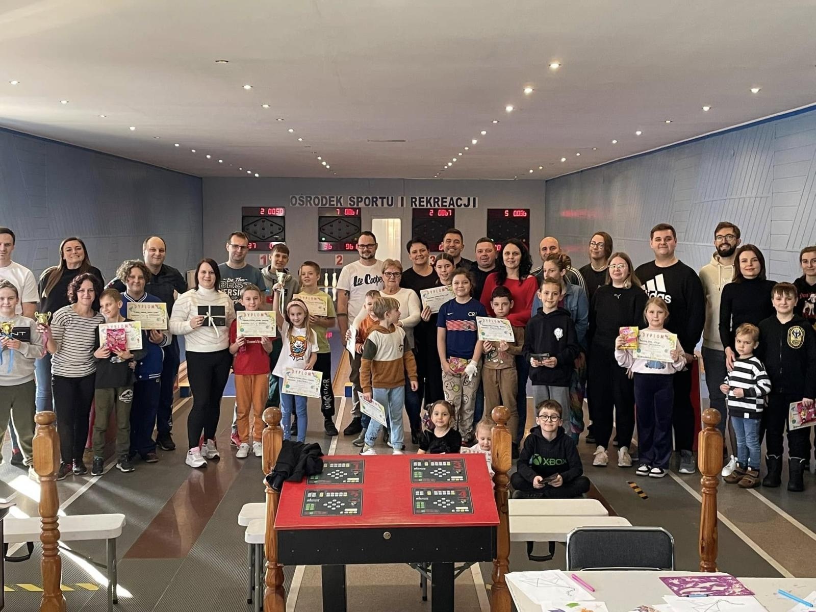 Zdjęcie w galerii na portalu naszraciborz.pl: Rodzinne emocje na I Kręglarskim Turnieju Rodzinnym w Raciborzu wiadomości z regionu