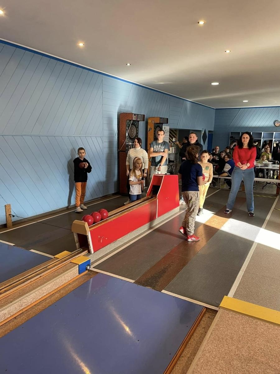 Zdjęcie w galerii na portalu naszraciborz.pl: Rodzinne emocje na I Kręglarskim Turnieju Rodzinnym w Raciborzu wiadomości z regionu