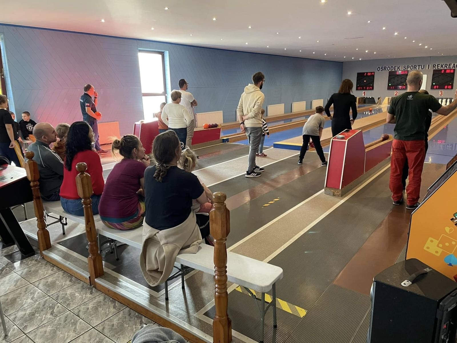 Zdjęcie w galerii na portalu naszraciborz.pl: Rodzinne emocje na I Kręglarskim Turnieju Rodzinnym w Raciborzu wiadomości z regionu