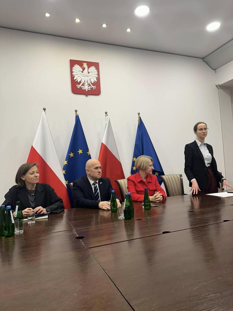 Zdjęcie w galerii na portalu naszraciborz.pl: Ministerstwo Sprawiedliwości wspiera edukację prawną w sądach. Raciborski sąd wyróżniony wiadomości z regionu