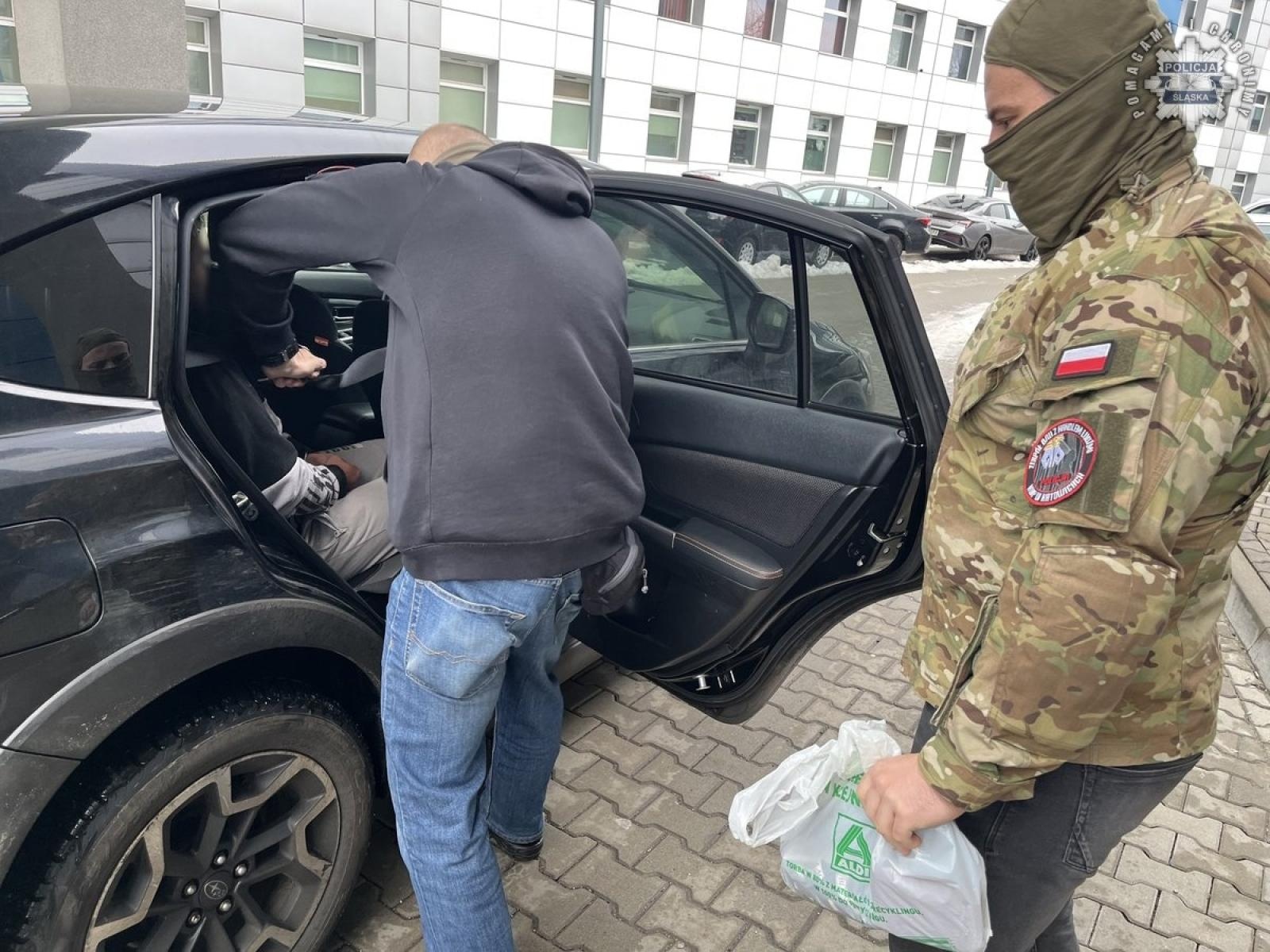 Zdjęcie w galerii na portalu naszraciborz.pl: Policja zatrzymała dwoje Rumunów. Przyjechali organizować handel ludźmi wiadomości z regionu