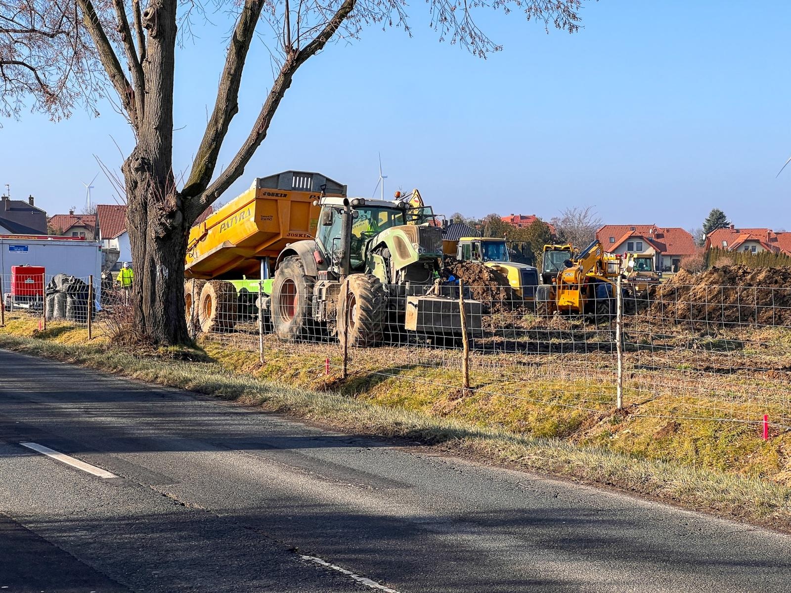 Zdjęcie w galerii na portalu naszraciborz.pl: Ruszyła budowa nowego parku handlowego w Raciborzu [FOTO i WIDEO] wiadomości z regionu