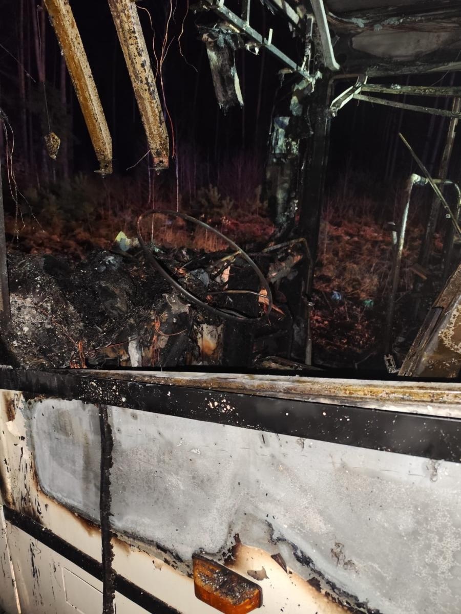 Zdjęcie w galerii na portalu naszraciborz.pl: Spłonął autobus raciborskiego PKS-u [FOTO i WIDEO] wiadomości z regionu