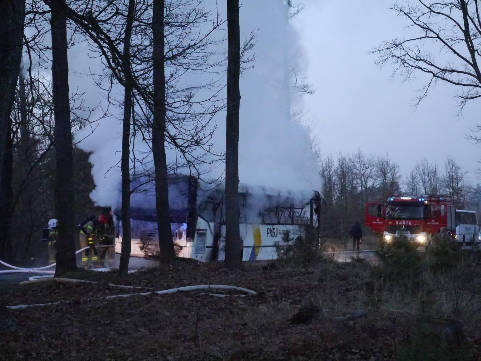 Zdjęcie w galerii na portalu naszraciborz.pl: Spłonął autobus raciborskiego PKS-u [FOTO i WIDEO] wiadomości z regionu