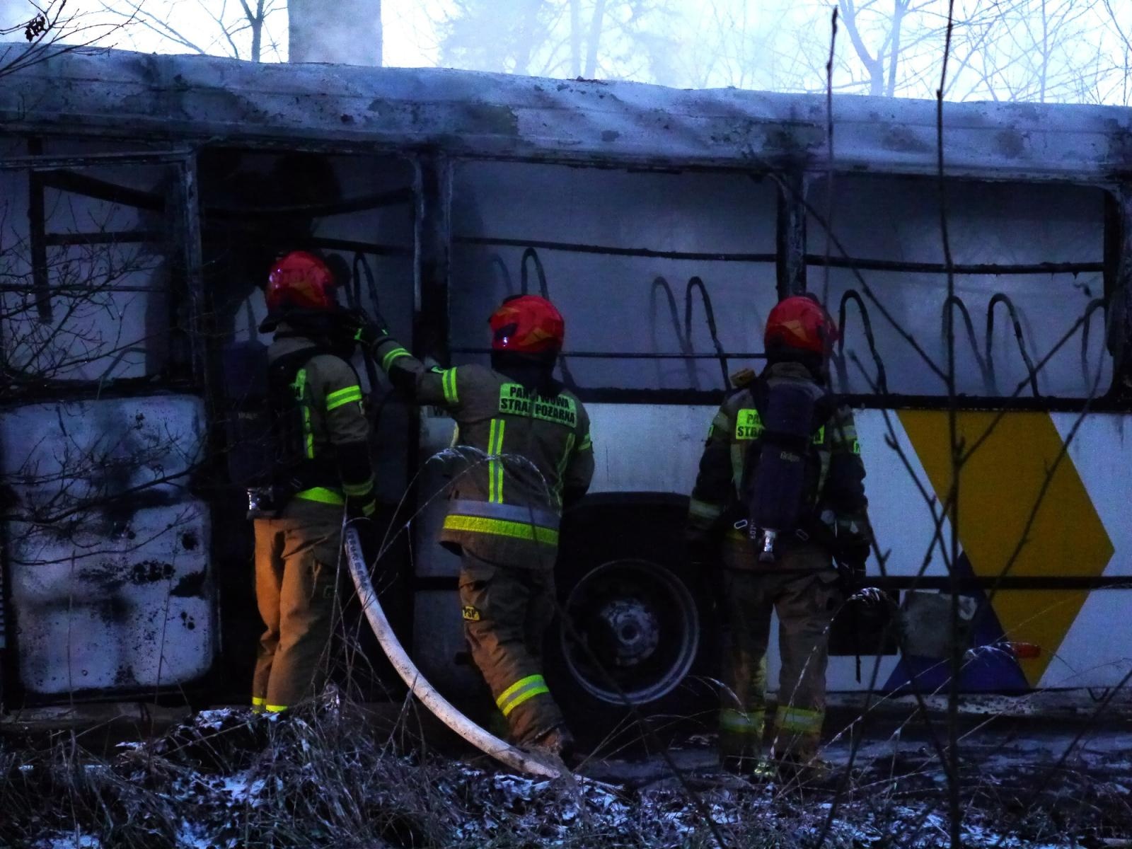 Zdjęcie w galerii na portalu naszraciborz.pl: Spłonął autobus raciborskiego PKS-u [FOTO i WIDEO] wiadomości z regionu