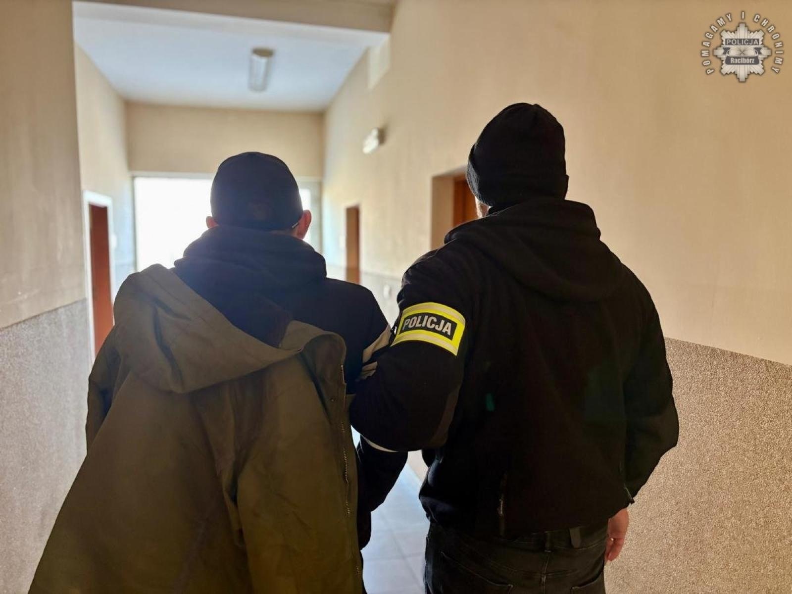 Zdjęcie w galerii na portalu naszraciborz.pl: Areszt dla 24-latka. Zbiegł z miejsca wypadku w Pawłowie wiadomości z regionu