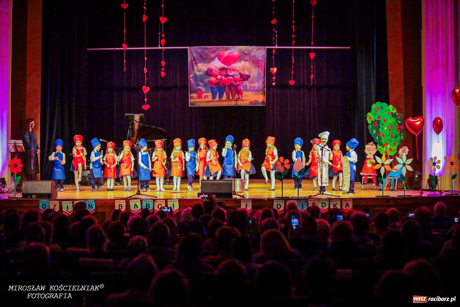 Zdjęcie w galerii na portalu naszraciborz.pl: Niezapomniane święto Przedszkola nr 23 w Raciborzu wiadomości z regionu