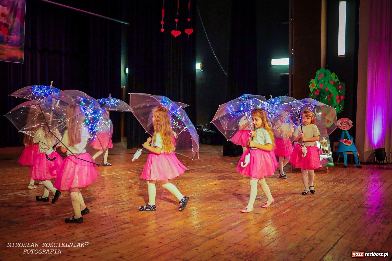 Zdjęcie w galerii na portalu naszraciborz.pl: Niezapomniane święto Przedszkola nr 23 w Raciborzu wiadomości z regionu