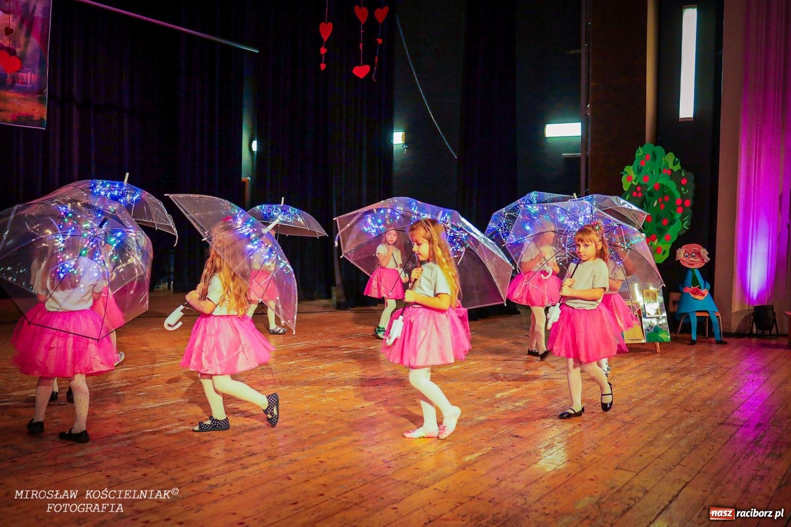 Zdjęcie w galerii na portalu naszraciborz.pl: Niezapomniane święto Przedszkola nr 23 w Raciborzu wiadomości z regionu