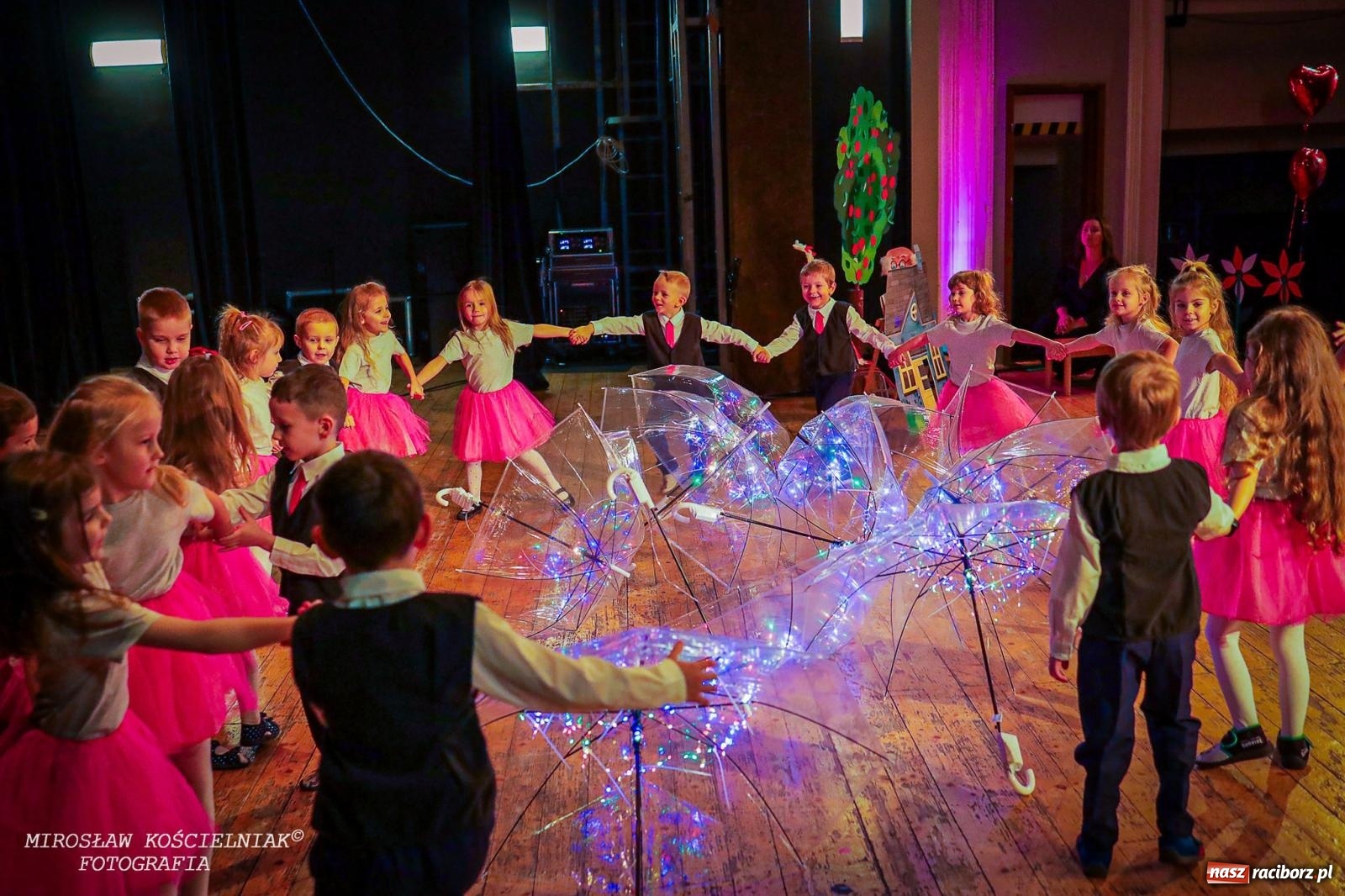 Zdjęcie w galerii na portalu naszraciborz.pl: Niezapomniane święto Przedszkola nr 23 w Raciborzu wiadomości z regionu