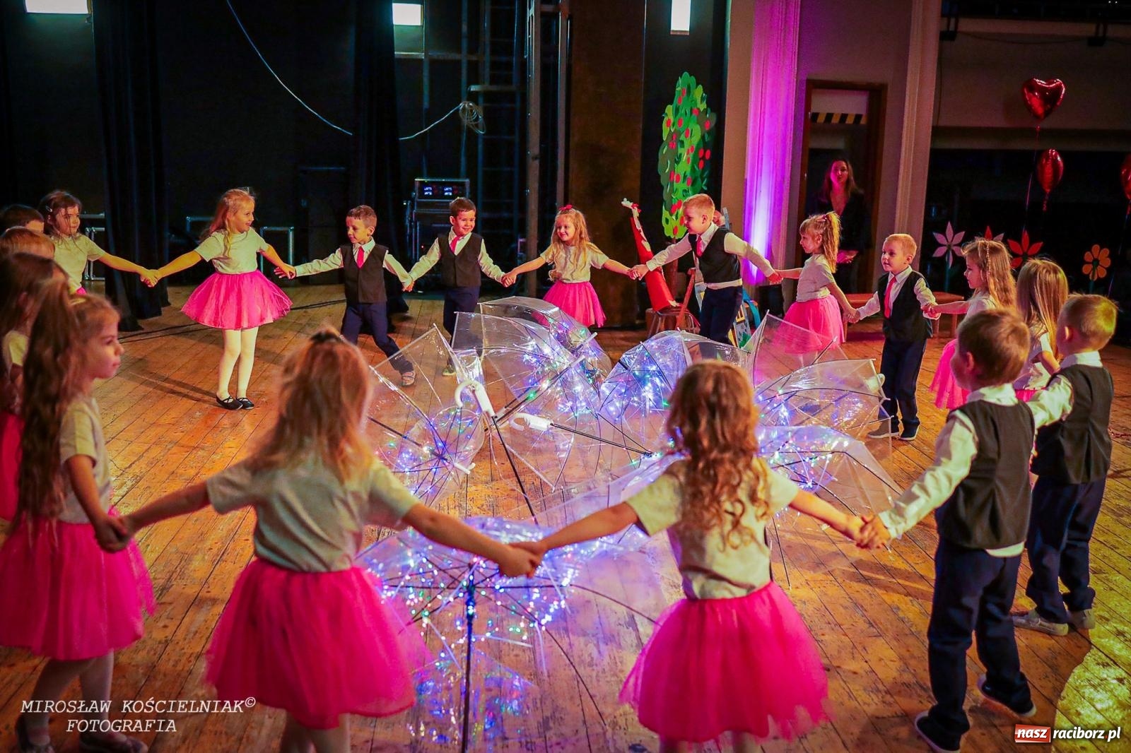 Zdjęcie w galerii na portalu naszraciborz.pl: Niezapomniane święto Przedszkola nr 23 w Raciborzu wiadomości z regionu