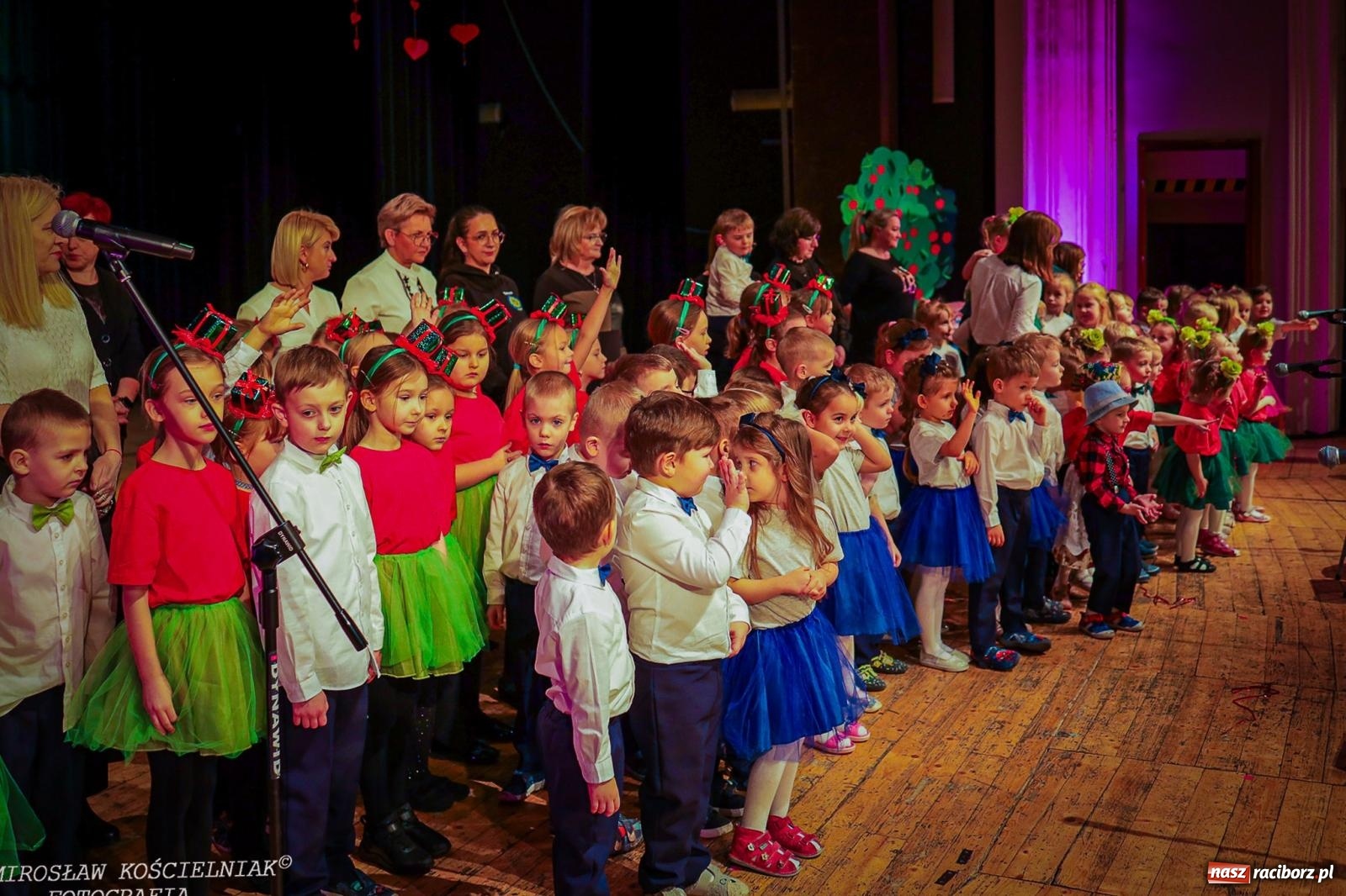 Zdjęcie w galerii na portalu naszraciborz.pl: Niezapomniane święto Przedszkola nr 23 w Raciborzu wiadomości z regionu