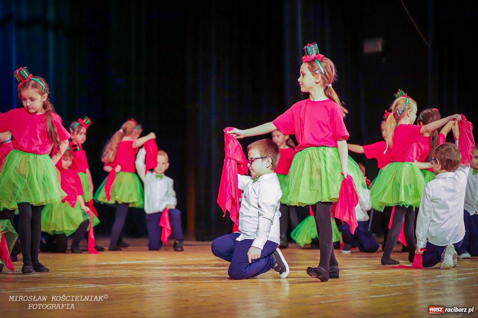 Zdjęcie w galerii na portalu naszraciborz.pl: Niezapomniane święto Przedszkola nr 23 w Raciborzu wiadomości z regionu