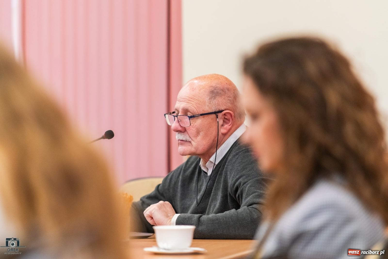 Zdjęcie w galerii na portalu naszraciborz.pl: Przychodnia w Markowicach i stare koszary – migawki z komisji gospodarki wiadomości z regionu