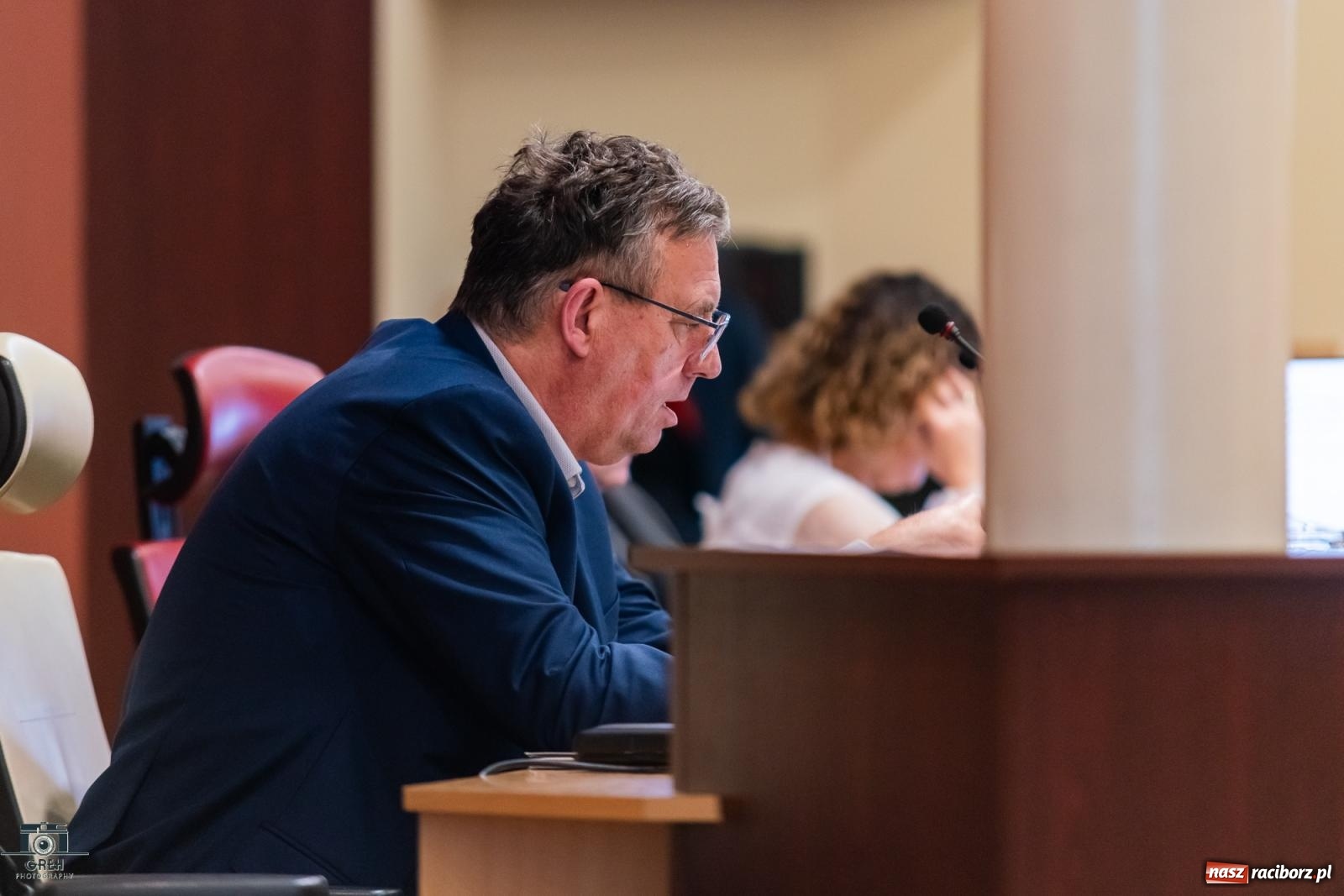 Zdjęcie w galerii na portalu naszraciborz.pl: Przychodnia w Markowicach i stare koszary – migawki z komisji gospodarki wiadomości z regionu