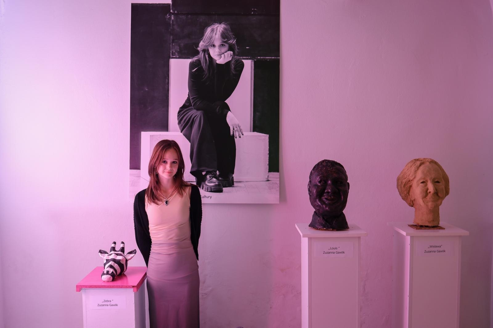 Zdjęcie w galerii na portalu naszraciborz.pl: Wernisaż wystawy Pracowni Rzeźby RCK w dawnym Labiryncie wiadomości z regionu