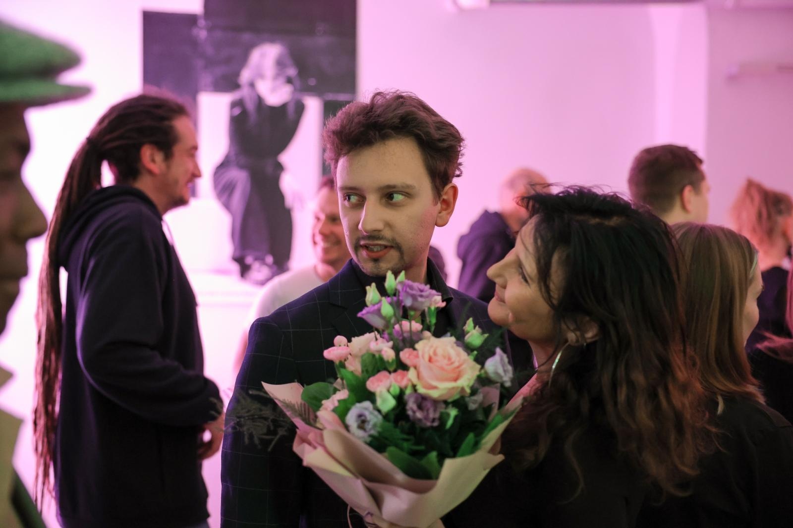 Zdjęcie w galerii na portalu naszraciborz.pl: Wernisaż wystawy Pracowni Rzeźby RCK w dawnym Labiryncie wiadomości z regionu