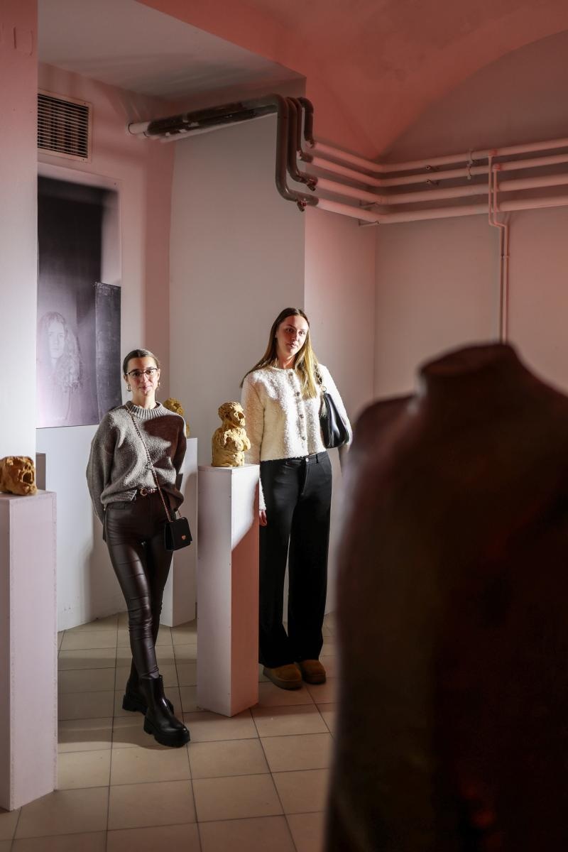 Zdjęcie w galerii na portalu naszraciborz.pl: Wernisaż wystawy Pracowni Rzeźby RCK w dawnym Labiryncie wiadomości z regionu