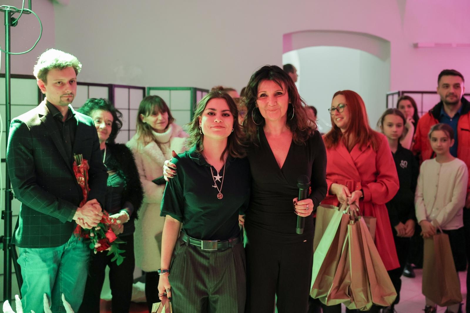 Zdjęcie w galerii na portalu naszraciborz.pl: Wernisaż wystawy Pracowni Rzeźby RCK w dawnym Labiryncie wiadomości z regionu