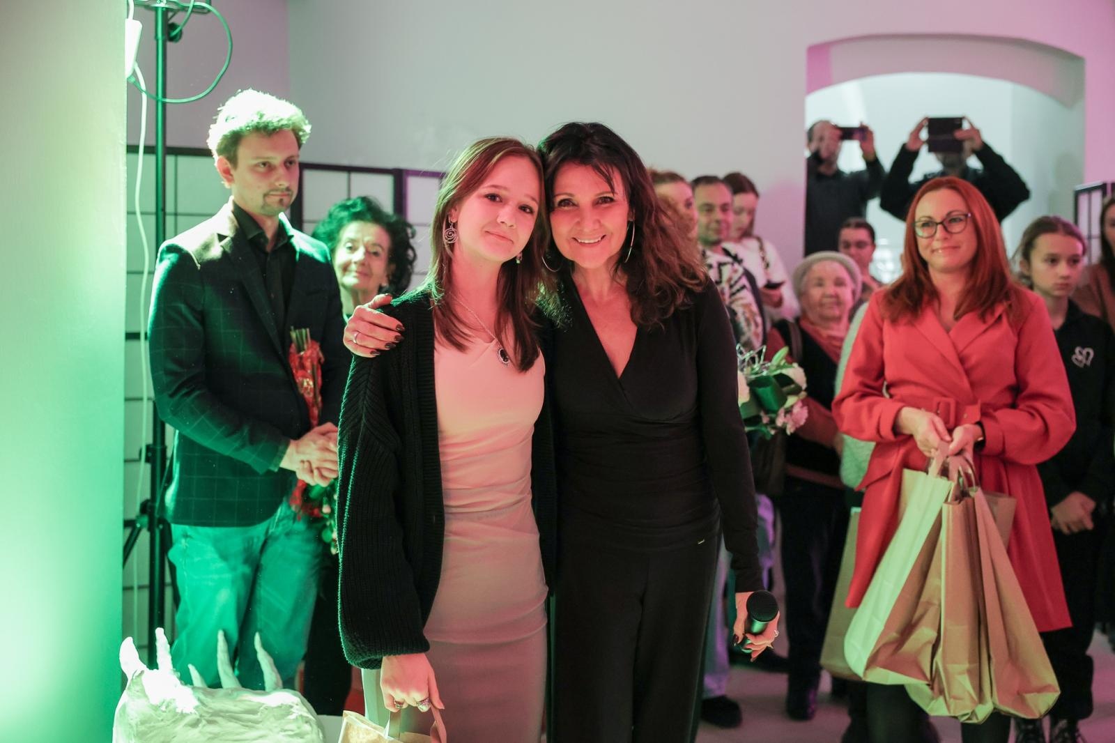 Zdjęcie w galerii na portalu naszraciborz.pl: Wernisaż wystawy Pracowni Rzeźby RCK w dawnym Labiryncie wiadomości z regionu