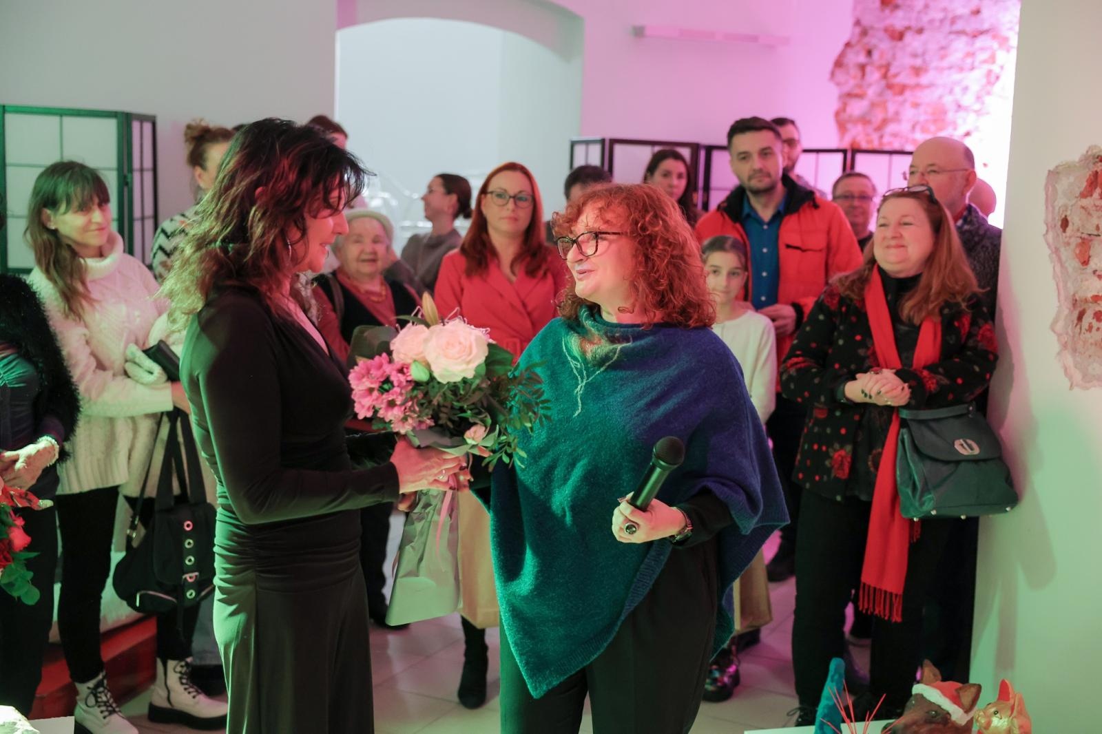 Zdjęcie w galerii na portalu naszraciborz.pl: Wernisaż wystawy Pracowni Rzeźby RCK w dawnym Labiryncie wiadomości z regionu