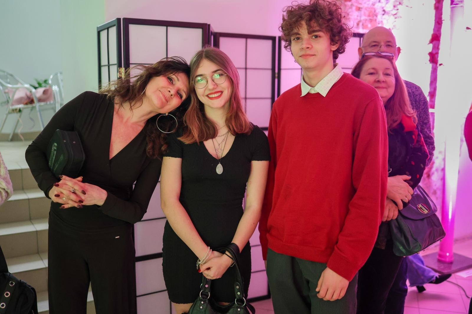 Zdjęcie w galerii na portalu naszraciborz.pl: Wernisaż wystawy Pracowni Rzeźby RCK w dawnym Labiryncie wiadomości z regionu