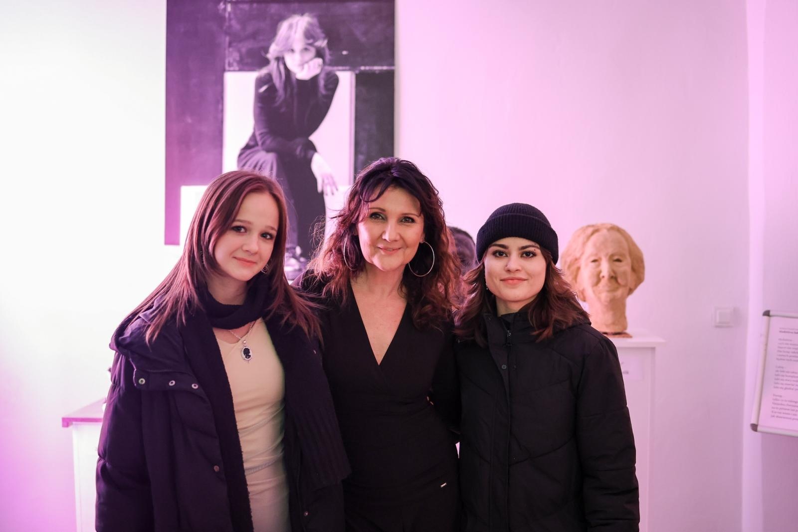 Zdjęcie w galerii na portalu naszraciborz.pl: Wernisaż wystawy Pracowni Rzeźby RCK w dawnym Labiryncie wiadomości z regionu