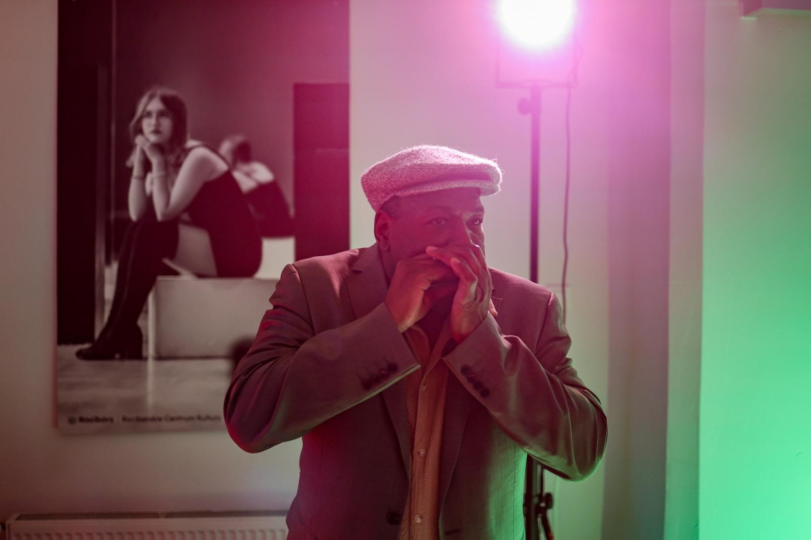 Zdjęcie w galerii na portalu naszraciborz.pl: Wernisaż wystawy Pracowni Rzeźby RCK w dawnym Labiryncie wiadomości z regionu