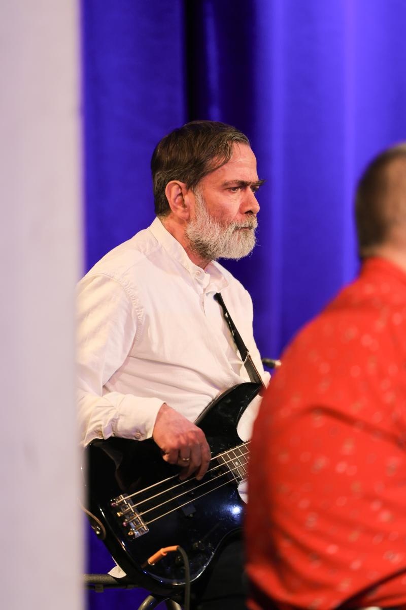 Zdjęcie w galerii na portalu naszraciborz.pl: Grupa Bez Nazwy powróciła na scenę koncertem pełnym zimowych emocji wiadomości z regionu