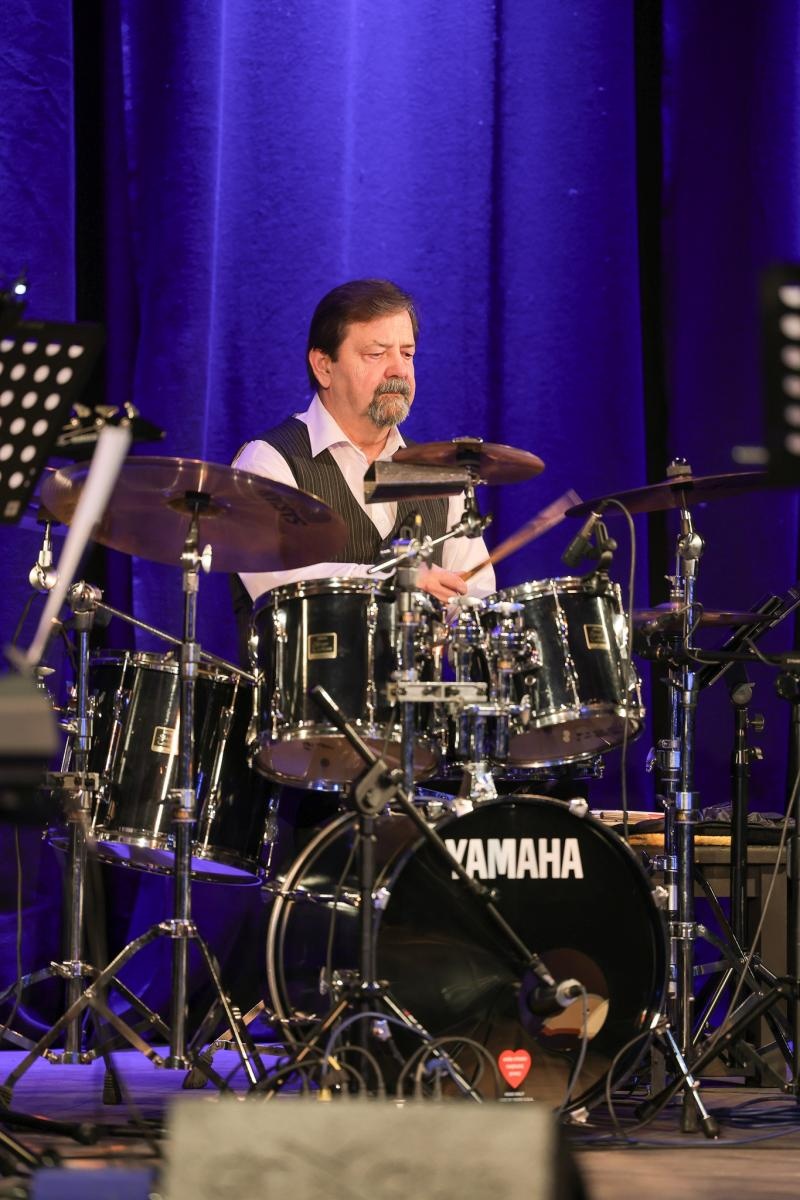 Zdjęcie w galerii na portalu naszraciborz.pl: Grupa Bez Nazwy powróciła na scenę koncertem pełnym zimowych emocji wiadomości z regionu