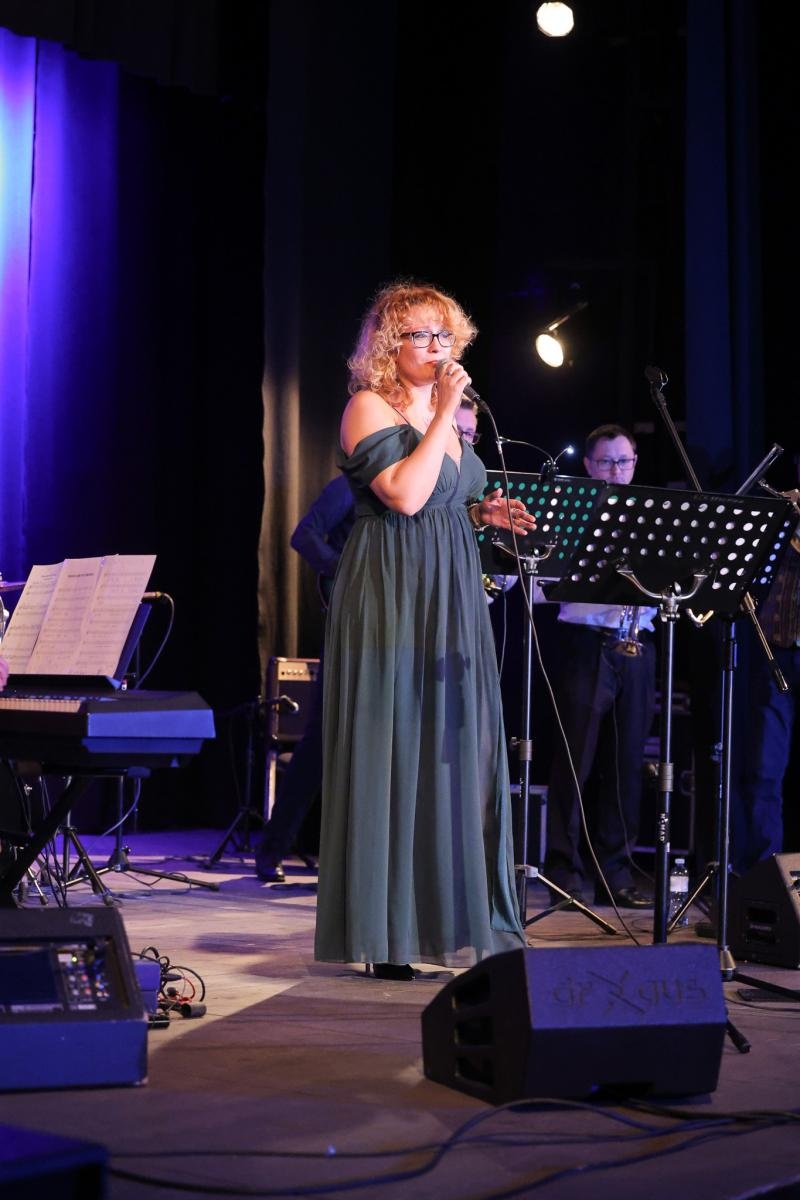 Zdjęcie w galerii na portalu naszraciborz.pl: Grupa Bez Nazwy powróciła na scenę koncertem pełnym zimowych emocji wiadomości z regionu