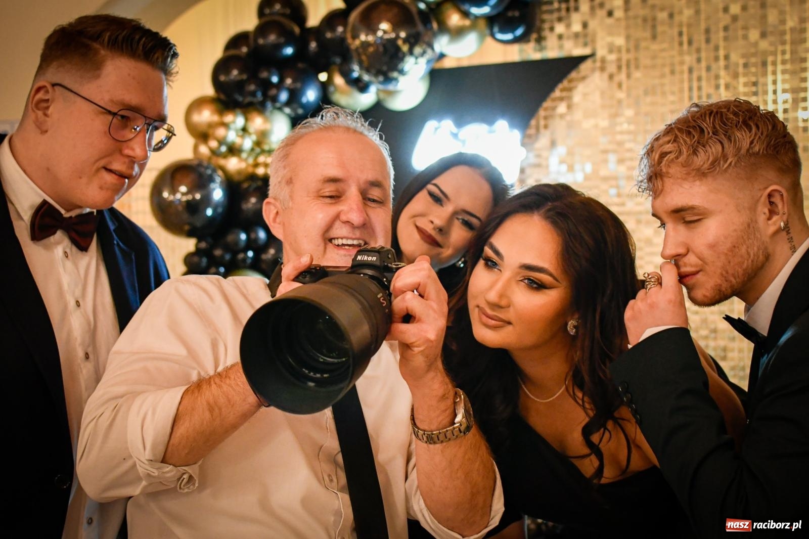 Zdjęcie w galerii na portalu naszraciborz.pl: Studniówka raciborskiego Ekonomika [FOTO i WIDEO] wiadomości z regionu