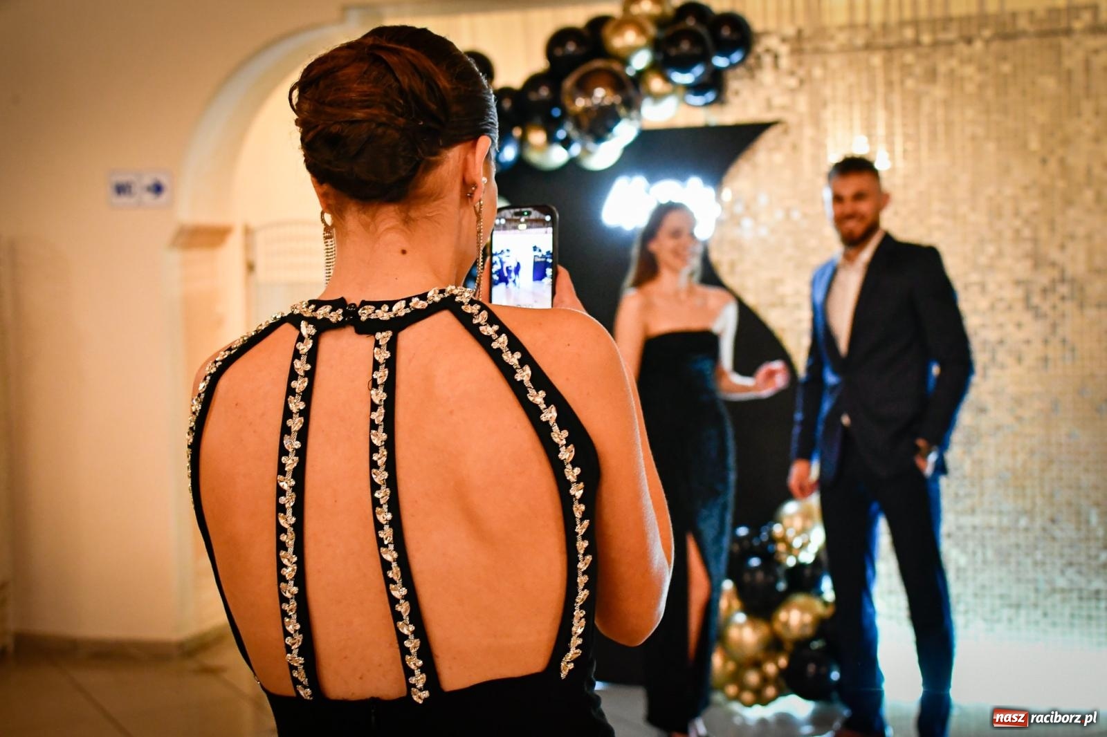 Zdjęcie w galerii na portalu naszraciborz.pl: Studniówka raciborskiego Ekonomika [FOTO i WIDEO] wiadomości z regionu