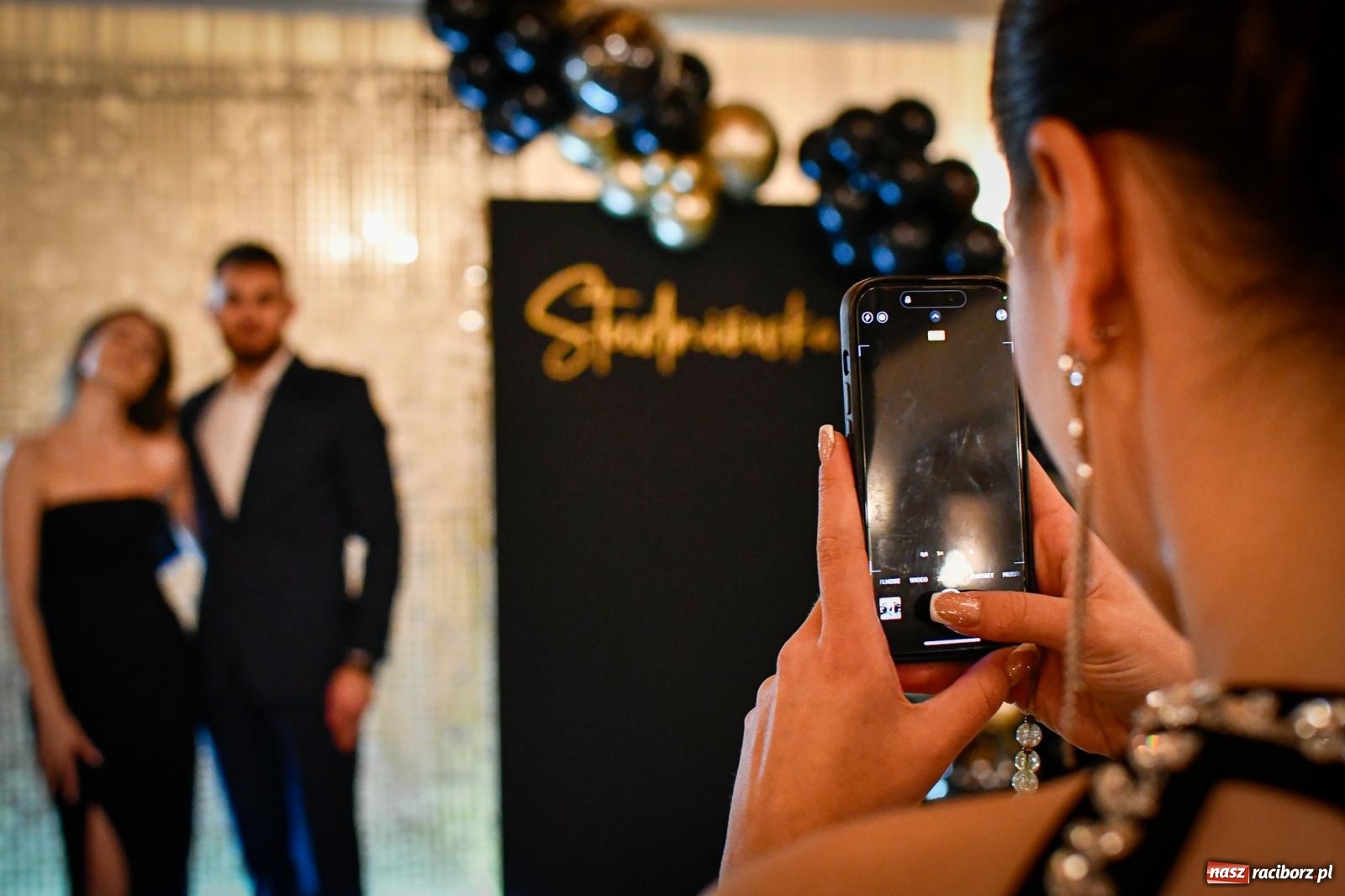 Zdjęcie w galerii na portalu naszraciborz.pl: Studniówka raciborskiego Ekonomika [FOTO i WIDEO] wiadomości z regionu