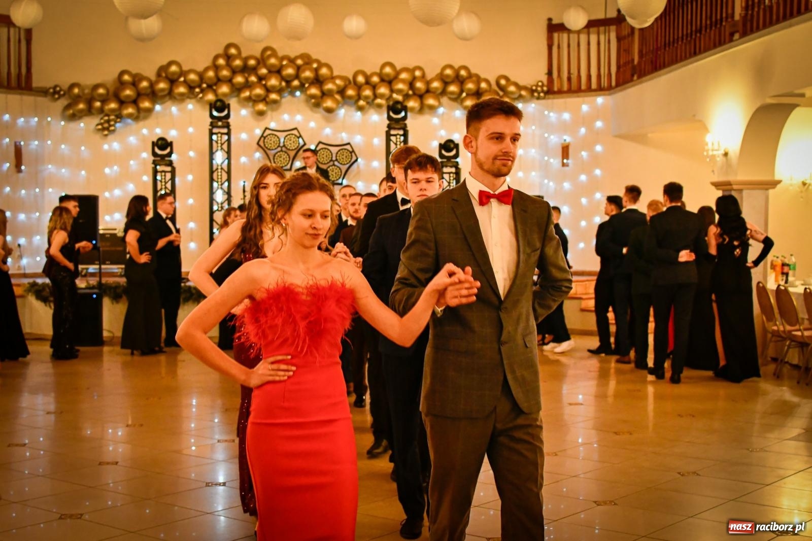 Zdjęcie w galerii na portalu naszraciborz.pl: Studniówka raciborskiego Ekonomika [FOTO i WIDEO] wiadomości z regionu