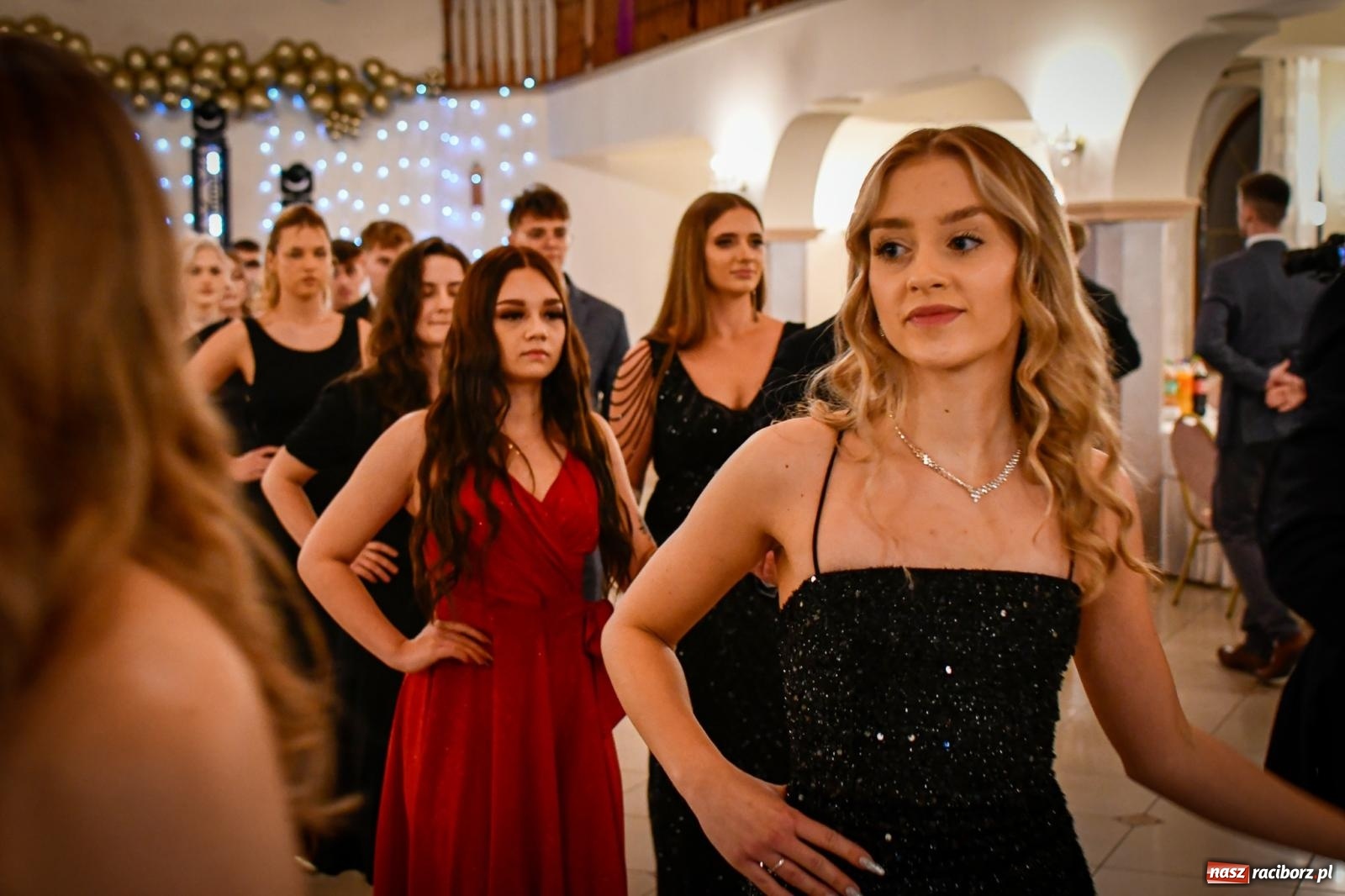 Zdjęcie w galerii na portalu naszraciborz.pl: Studniówka raciborskiego Ekonomika [FOTO i WIDEO] wiadomości z regionu