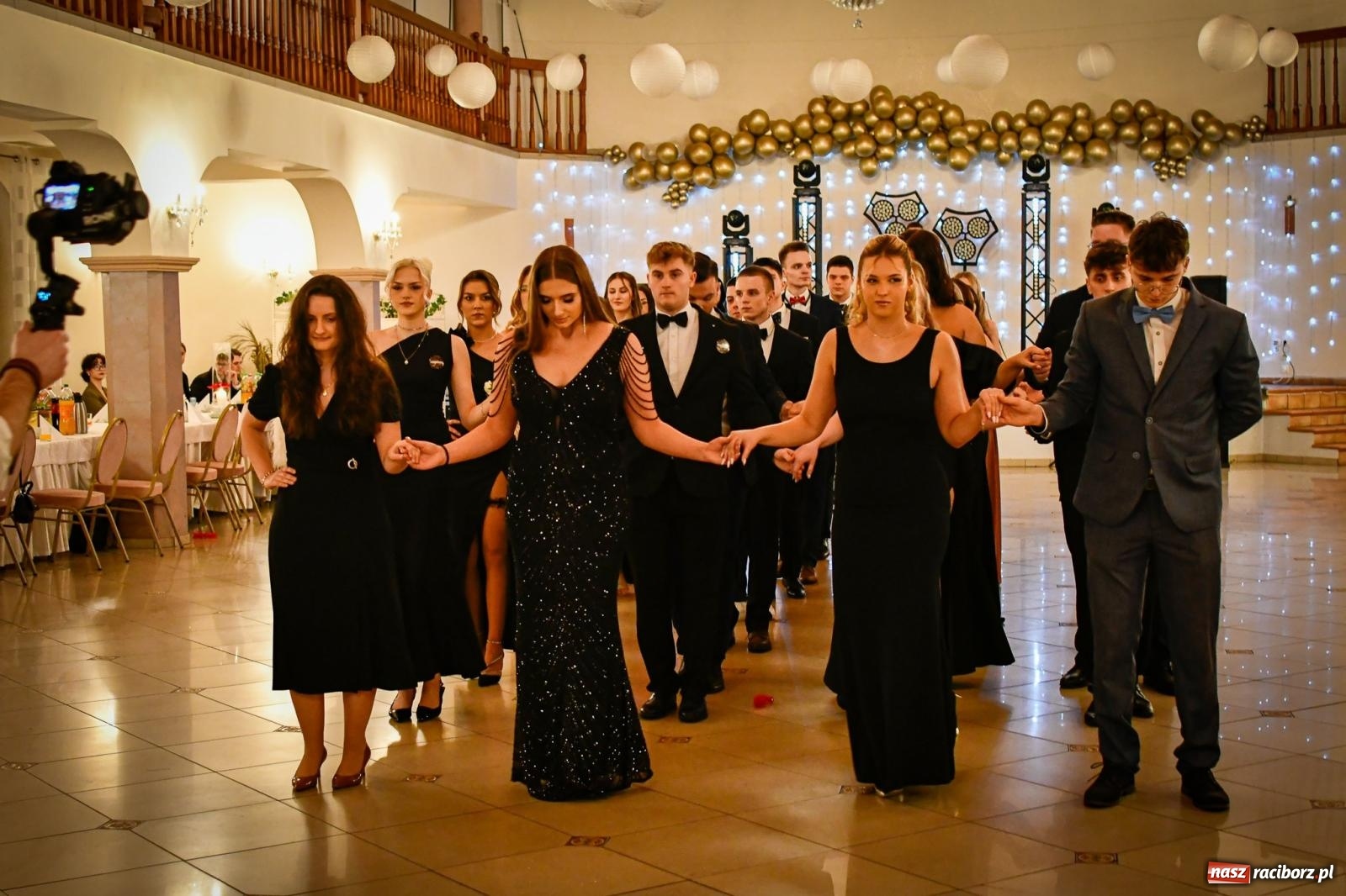 Zdjęcie w galerii na portalu naszraciborz.pl: Studniówka raciborskiego Ekonomika [FOTO i WIDEO] wiadomości z regionu